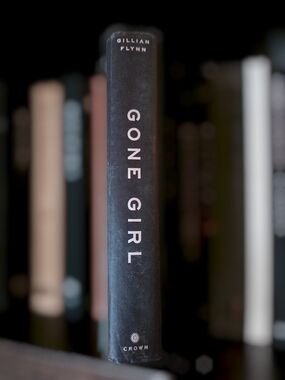 Gone Girl by Gillian Flynn - Black Hardcover Spine